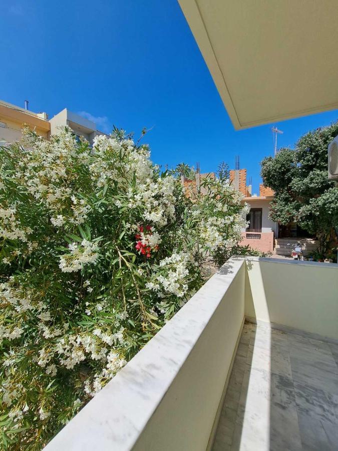 Seaview Flora'S Luxury Apartment-300Meters From The Beach Ρέθυμνο Εξωτερικό φωτογραφία